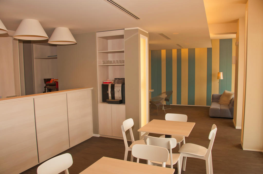 Hotel Palm Garavan Ментона Экстерьер фото