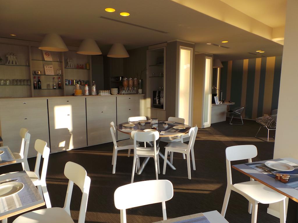 Hotel Palm Garavan Ментона Экстерьер фото